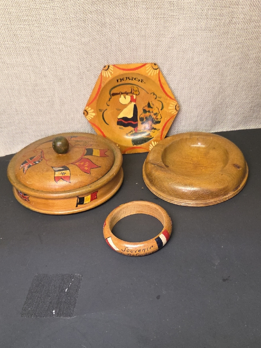 Vtg Wooden Trinket Box Souvenir Of Belgique, Bracelet, 2 Small‎ Dishes Norge